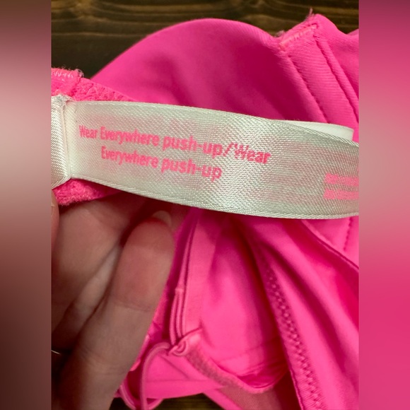 Victoria's Secret Wear Everywhere Push Up Hot Pink Bra Size 34C - Picture 4 of 4